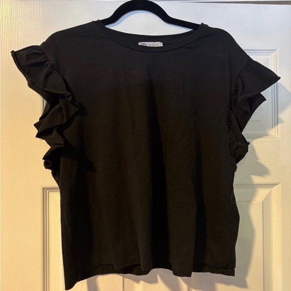 Zara Tops - Zara Women's Top Size Large Worn Once